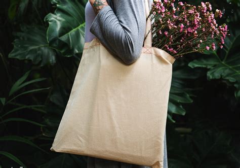 how to wash a canvas tote bag